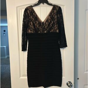 Adrianna Papell Women’s Size 10 Black 3/4 Lace Sleeves